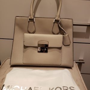 Authentic Beautiful Michael Kors bag